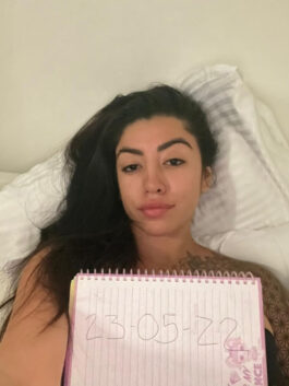 בת 18 בתמונות אמיתיות